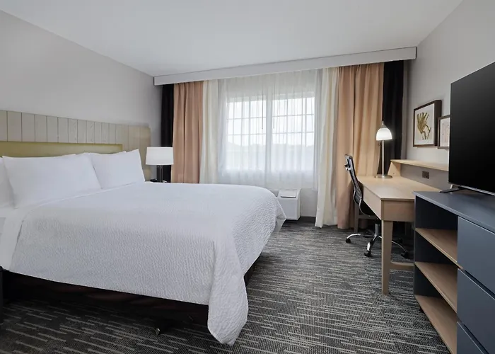 Garner - Forsyth By Ihg Hotel